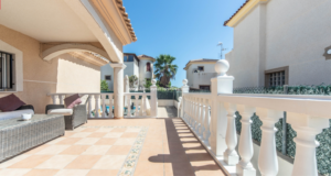 boventerras-casavivalavida-costablanca-8-persoons-huis-prive zwembad