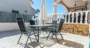 terras-casavivalavida-costablanca-8-persoons-huis-prive zwembad