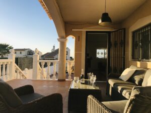 loungeset-loungehoek-buitenterras-villa-CasaVivalaVida-8-persoons-villa-costablanca-huis-huren