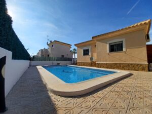 zwembad-villa-CasaVivalaVida-8-persoons-villa-costablanca-huis-huren