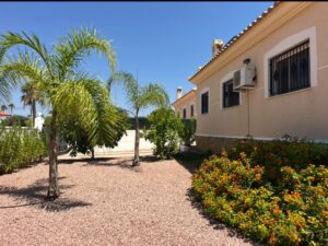 casavivalavida-voortuin-spanje-costablanca-huishuren