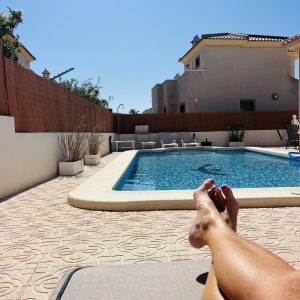 zwembad-casavivalavida-ligbed-8-persoons-villa